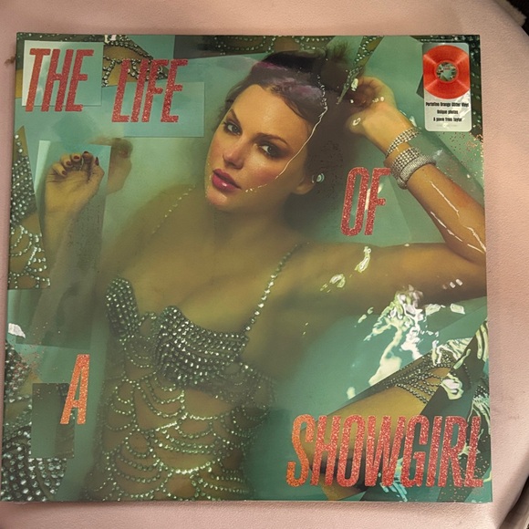 Taylor Swift The Life of a Showgirl  -New in packaging - Picture 2 of 5